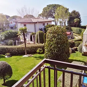 https://appartamenti-elisabetta-lazise-37017-2.hotelinveneto.com