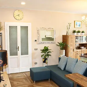 https://sweet-apt-cernobbio-centro.it-lombardy.com